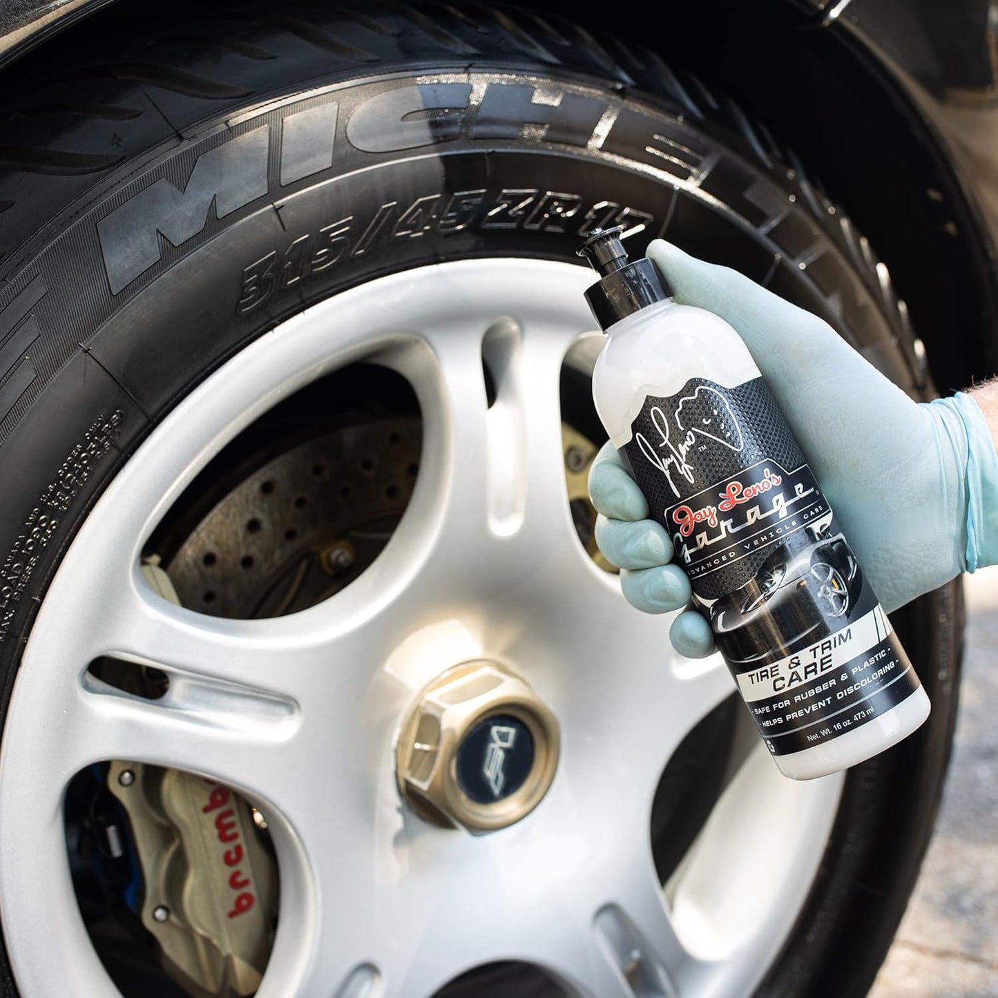 Car Essential Detailing Bucket Kit - Sprays, Liquids, Microfiber Towels, Applicators and Wash Mitt - Oliver Autosports