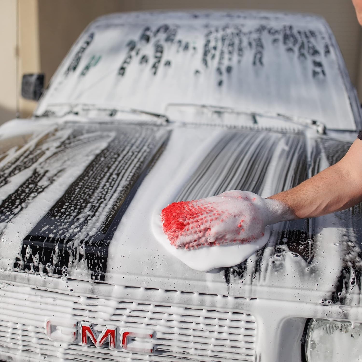 Car Essential Detailing Bucket Kit - Sprays, Liquids, Microfiber Towels, Applicators and Wash Mitt - Oliver Autosports