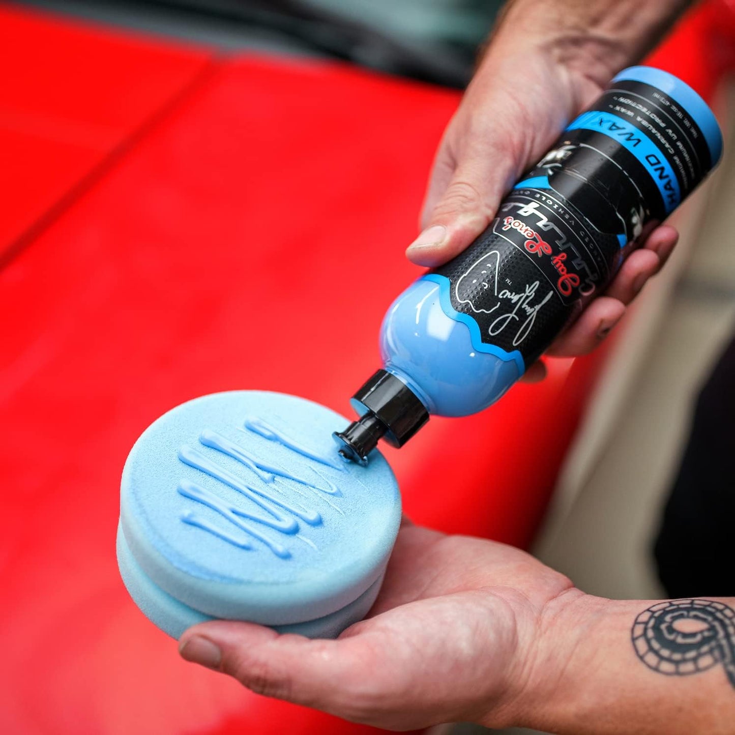 Car Essential Detailing Bucket Kit - Sprays, Liquids, Microfiber Towels, Applicators and Wash Mitt - Oliver Autosports