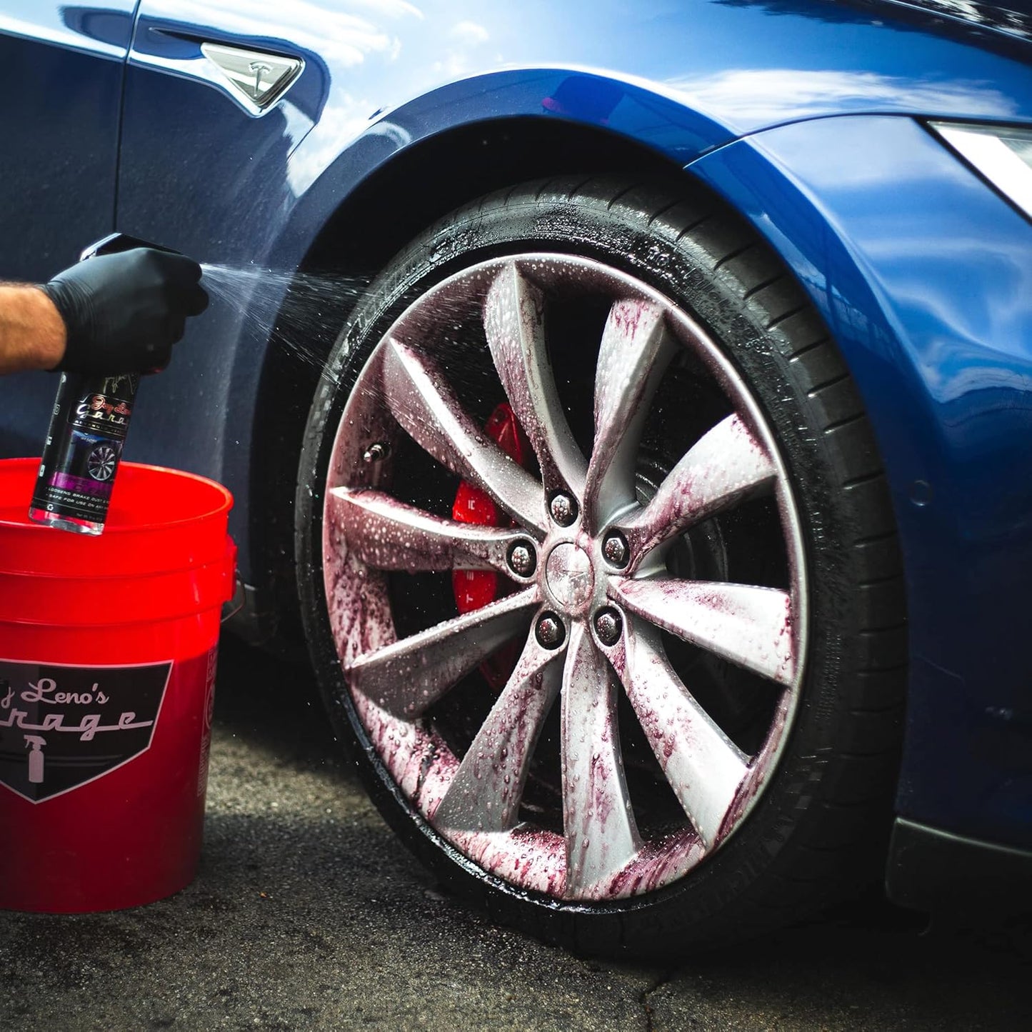 Car Essential Detailing Bucket Kit - Sprays, Liquids, Microfiber Towels, Applicators and Wash Mitt - Oliver Autosports