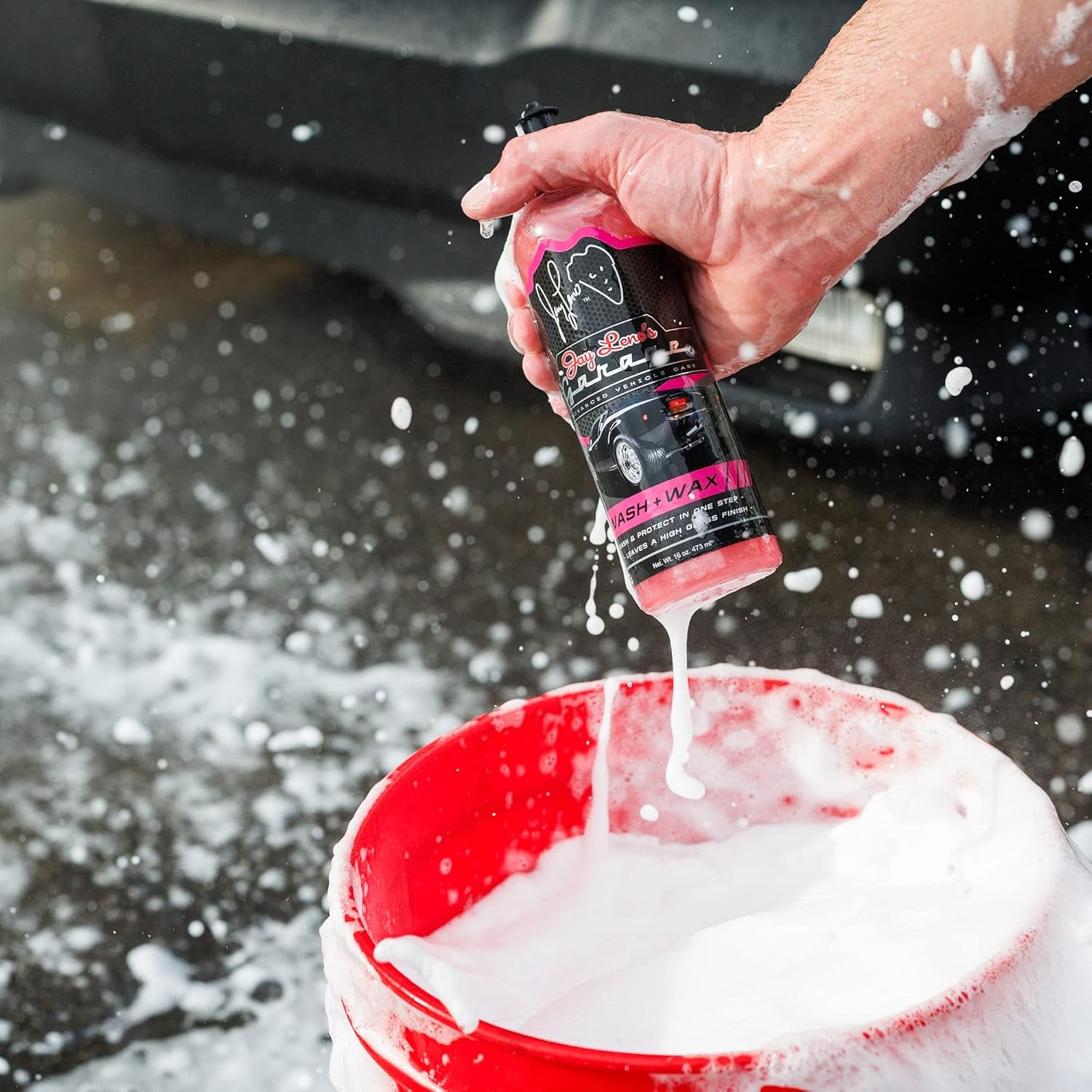 Car Essential Detailing Bucket Kit - Sprays, Liquids, Microfiber Towels, Applicators and Wash Mitt - Oliver Autosports